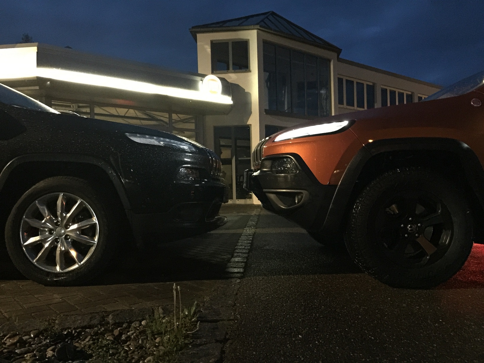 Limited vs. Trailhawk