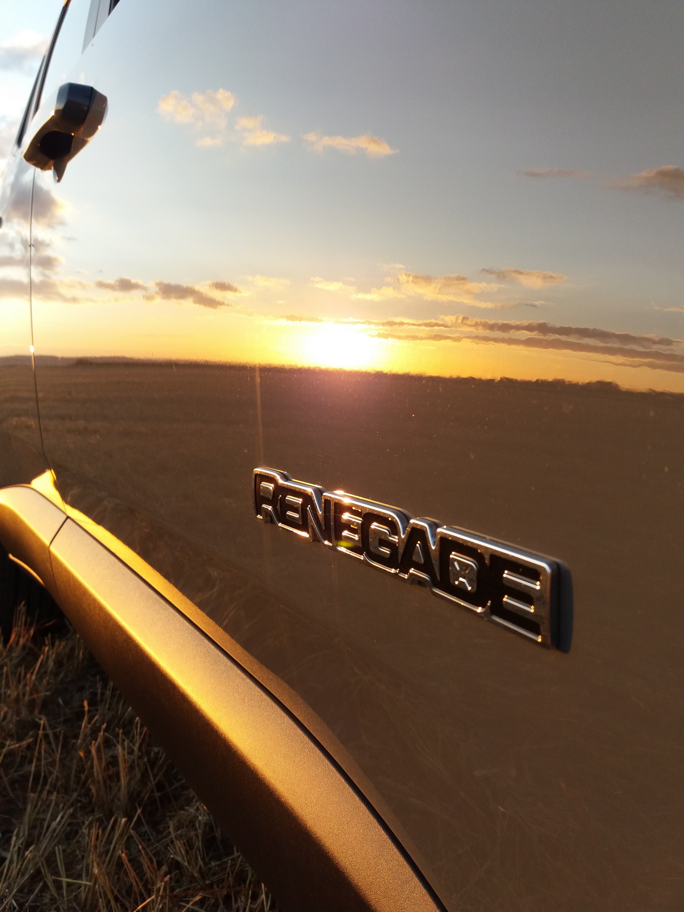 Renegade bei Sonnenuntergang