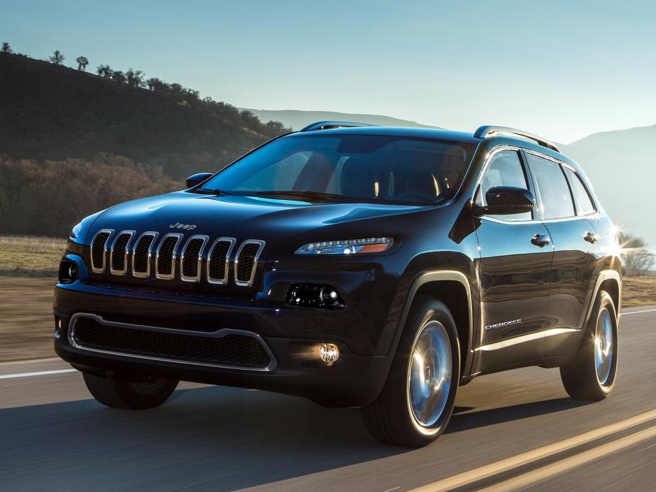 2014-Jeep-Cherokee-New-York-Auto-Show-2013-08