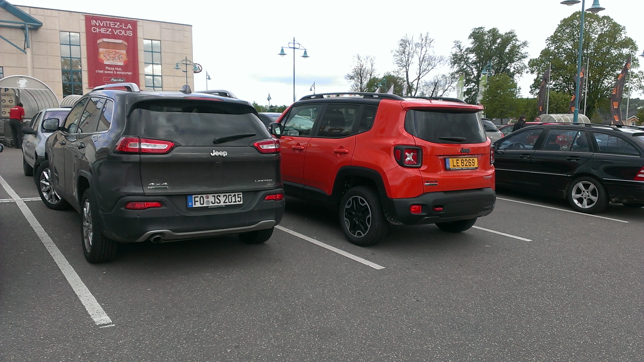 Cherokee vs Renegade