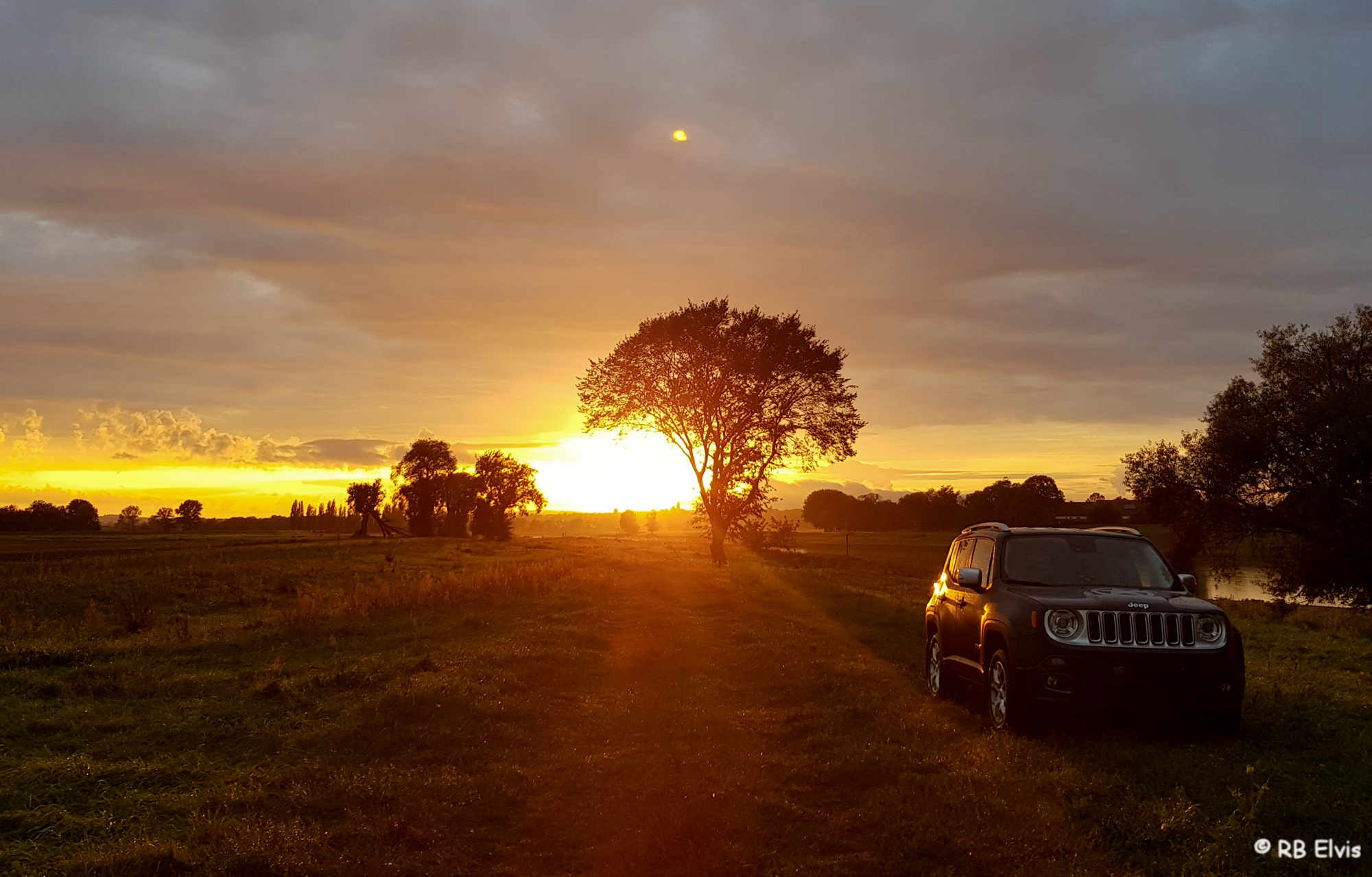 Renegade im Sonnenuntergang