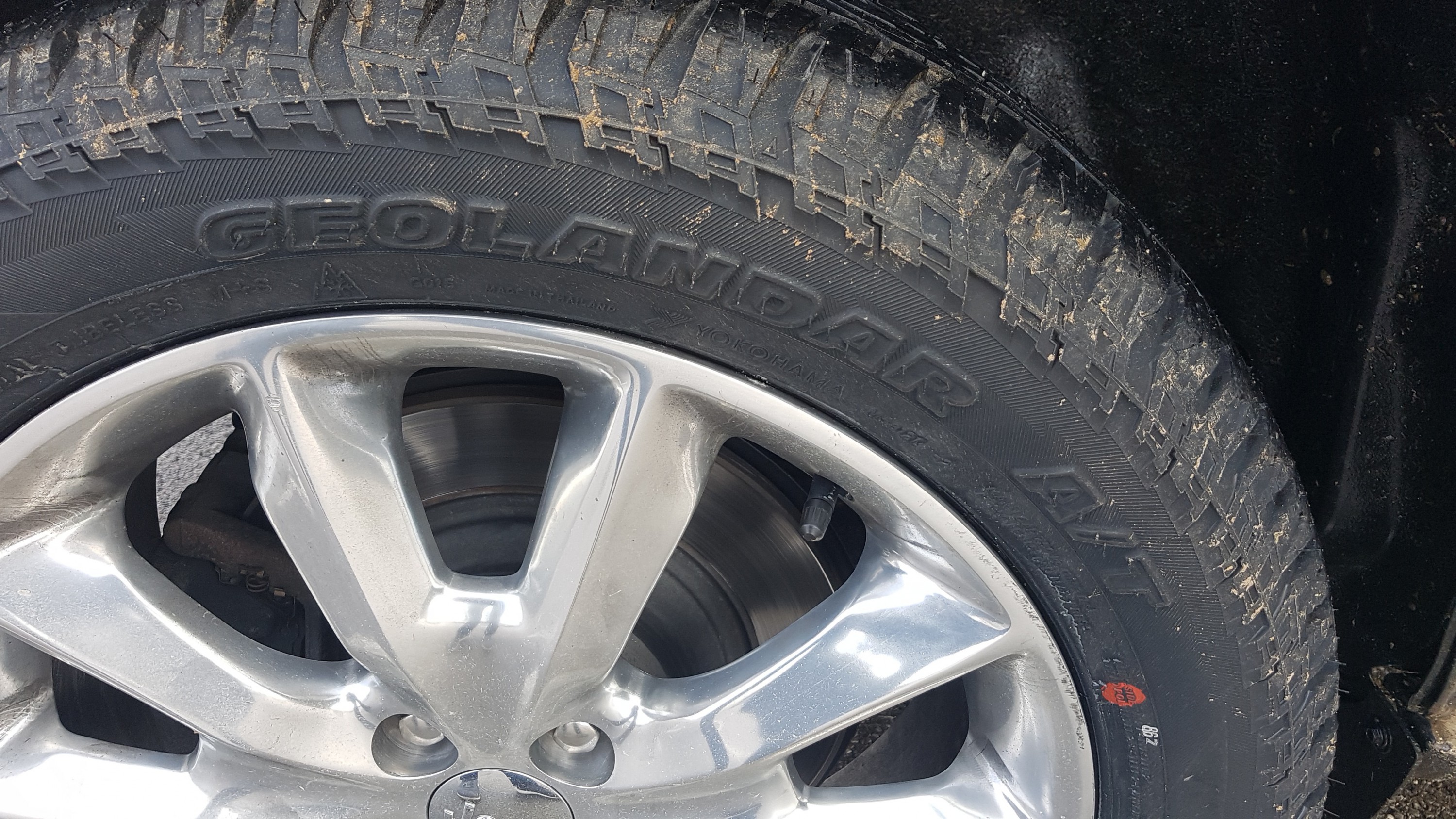 Yokohama Geolandar A/T-S G015 225/55R18 auf KL Limited Felgen