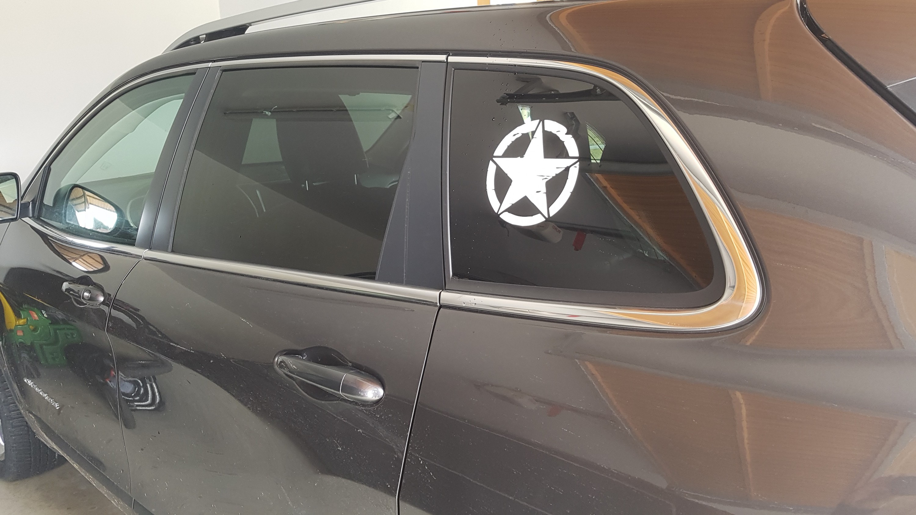 Wintertest haben alle Aufkleber gut bestanden. Die Folie is gut!