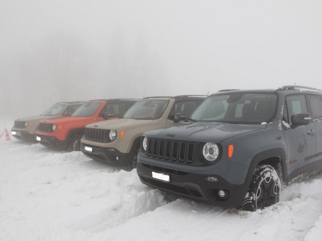 Erfahrungen mi 4 Trailhawks im Schnee: Renegade Stammtisch