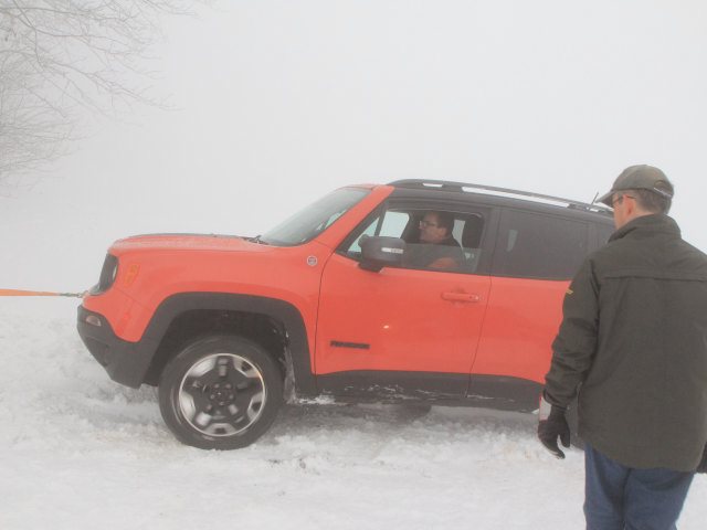 Erfahrungen mi 4 Trailhawks im Schnee: Renegade Stammtisch