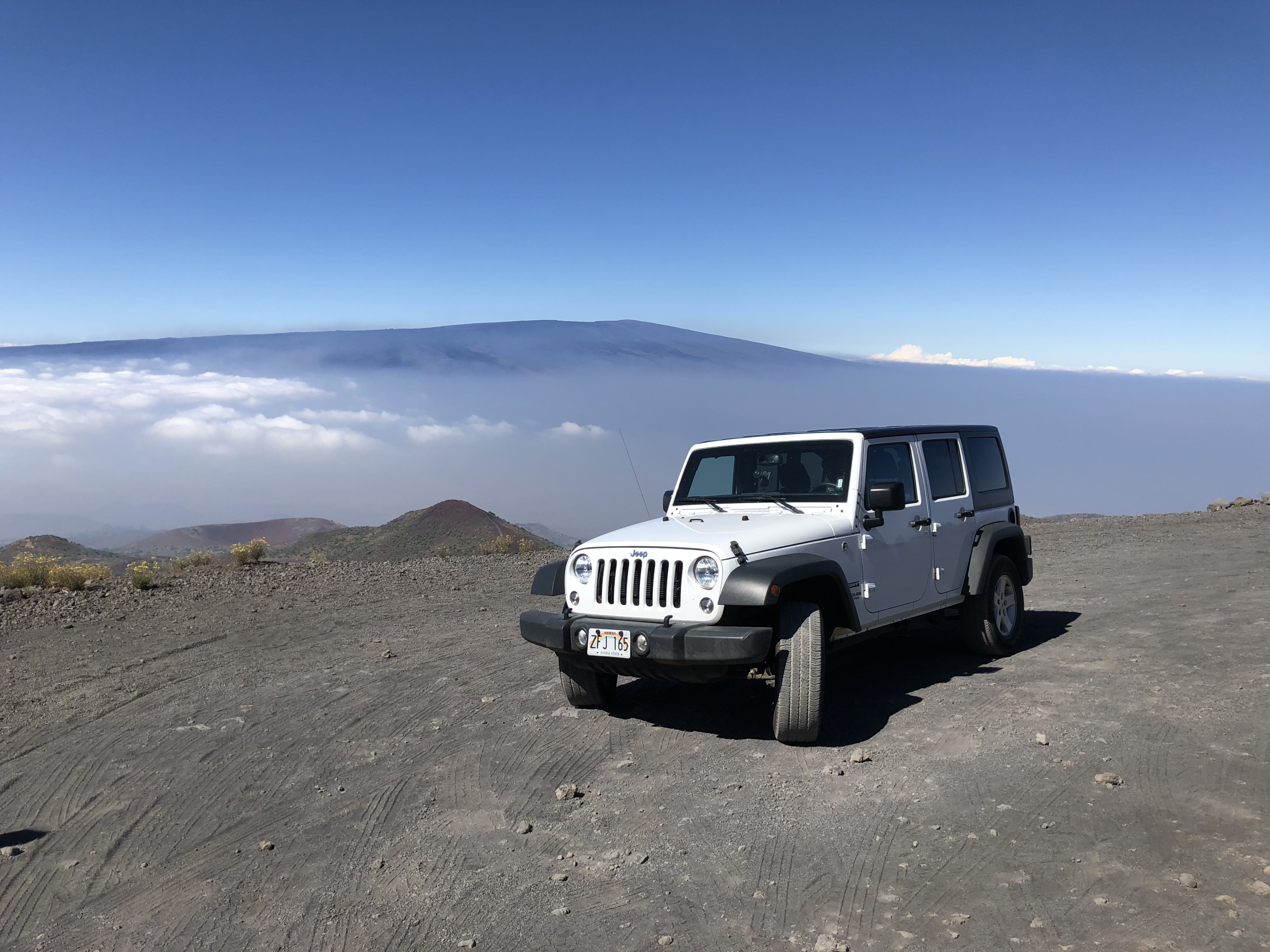 Jeep auf 4200m