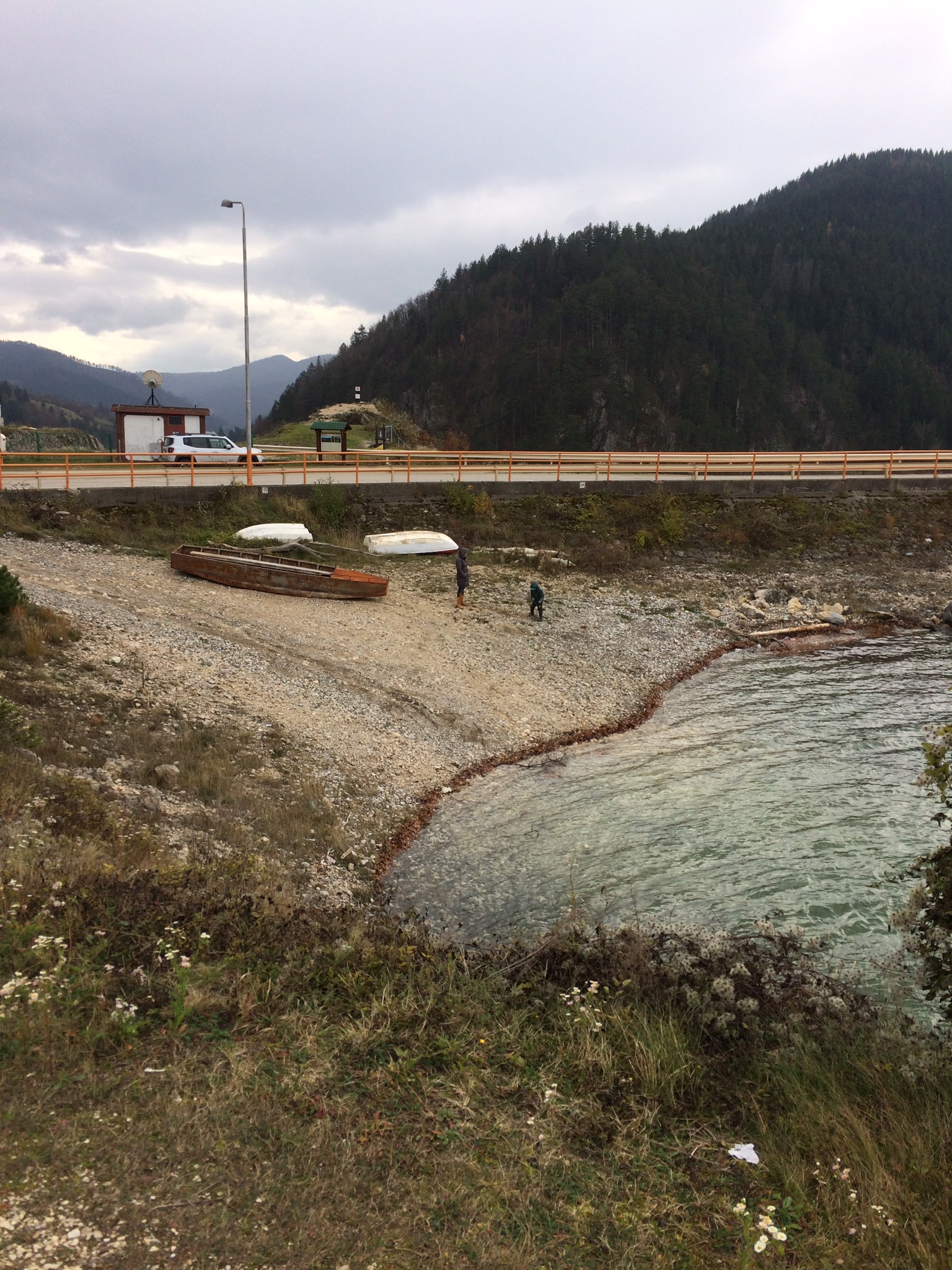 Start der Offroadtour am Zaovine Lake auf Tara