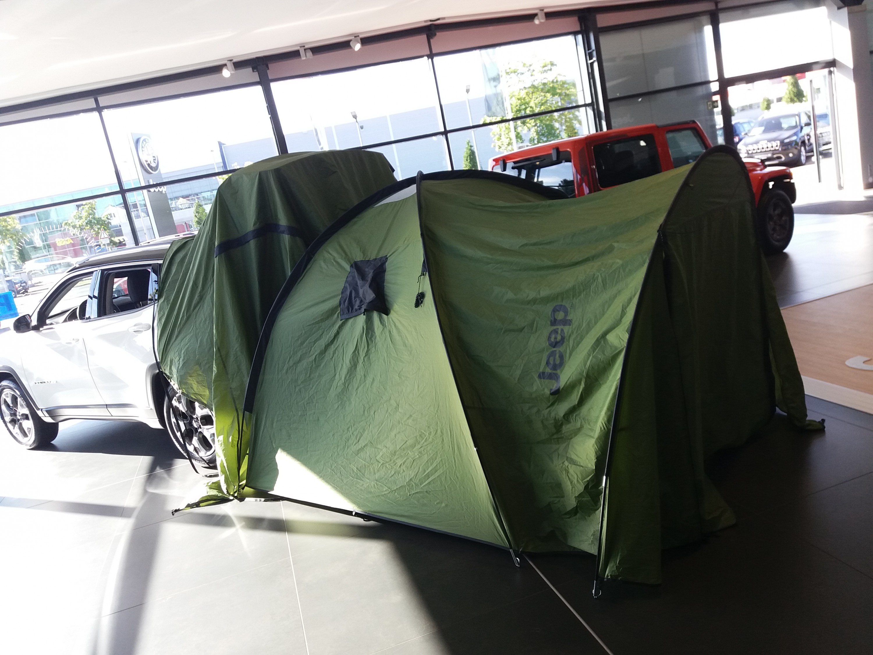 benötigt jemand einHeckzelt von und für den Jeep