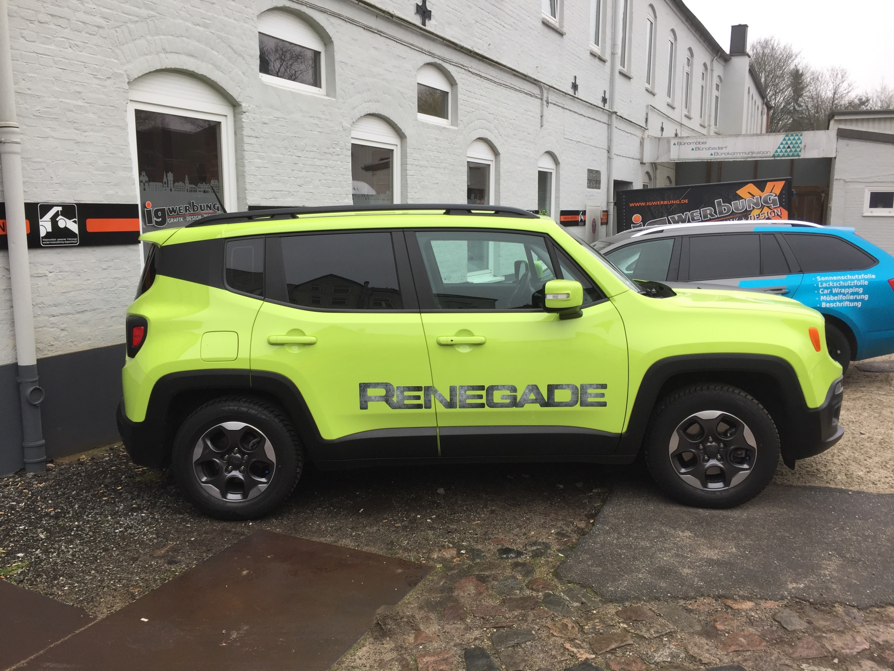 Sommer kann kommen nun ist er Dunkel, heute vom Folieren abgholt mit Dunklen Scheiben.