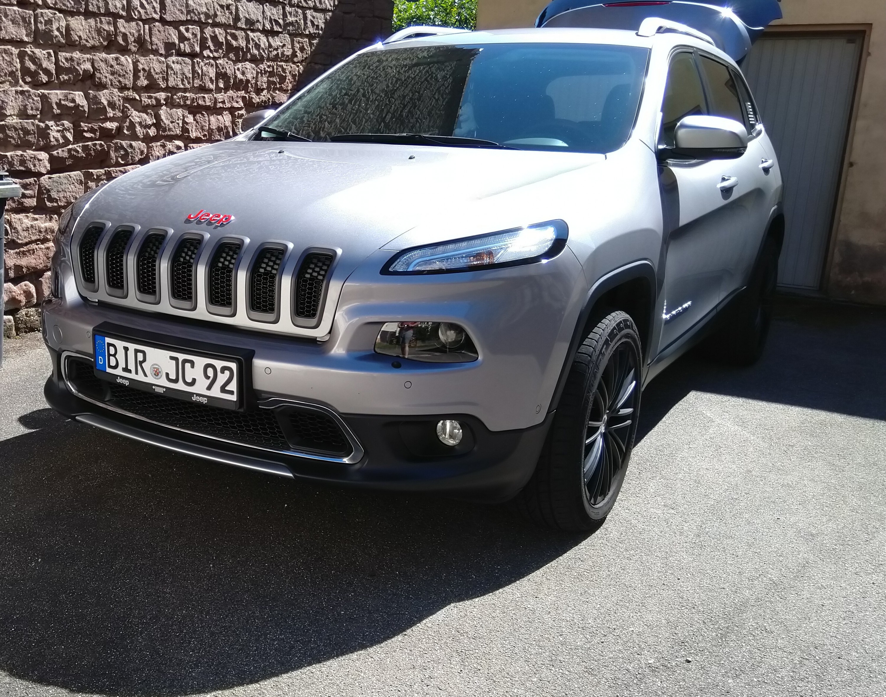 Trailhawk Grill 1 Chrom Deleted!