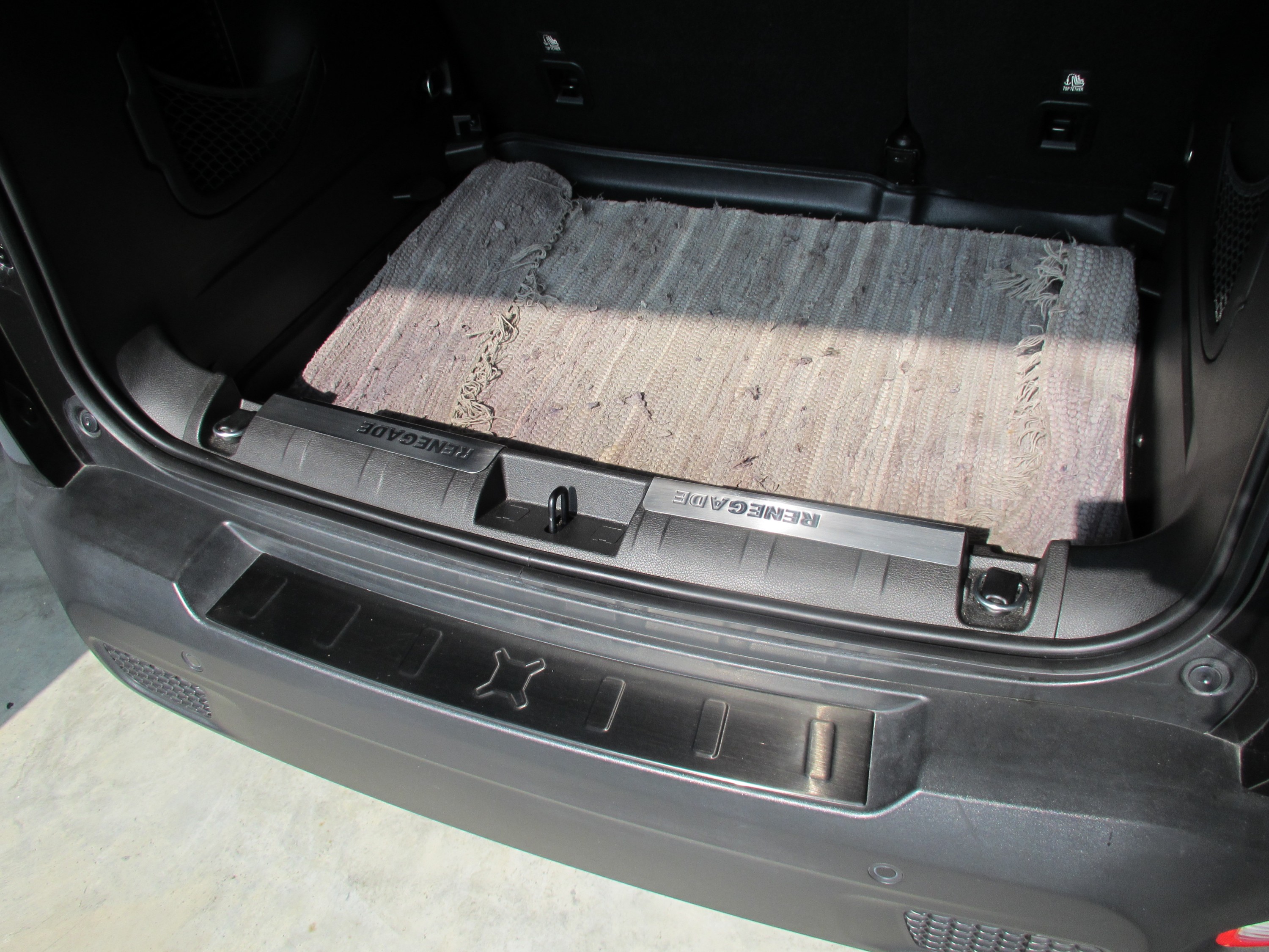 Einstiegsleisten als Kofferraumkantenschutz