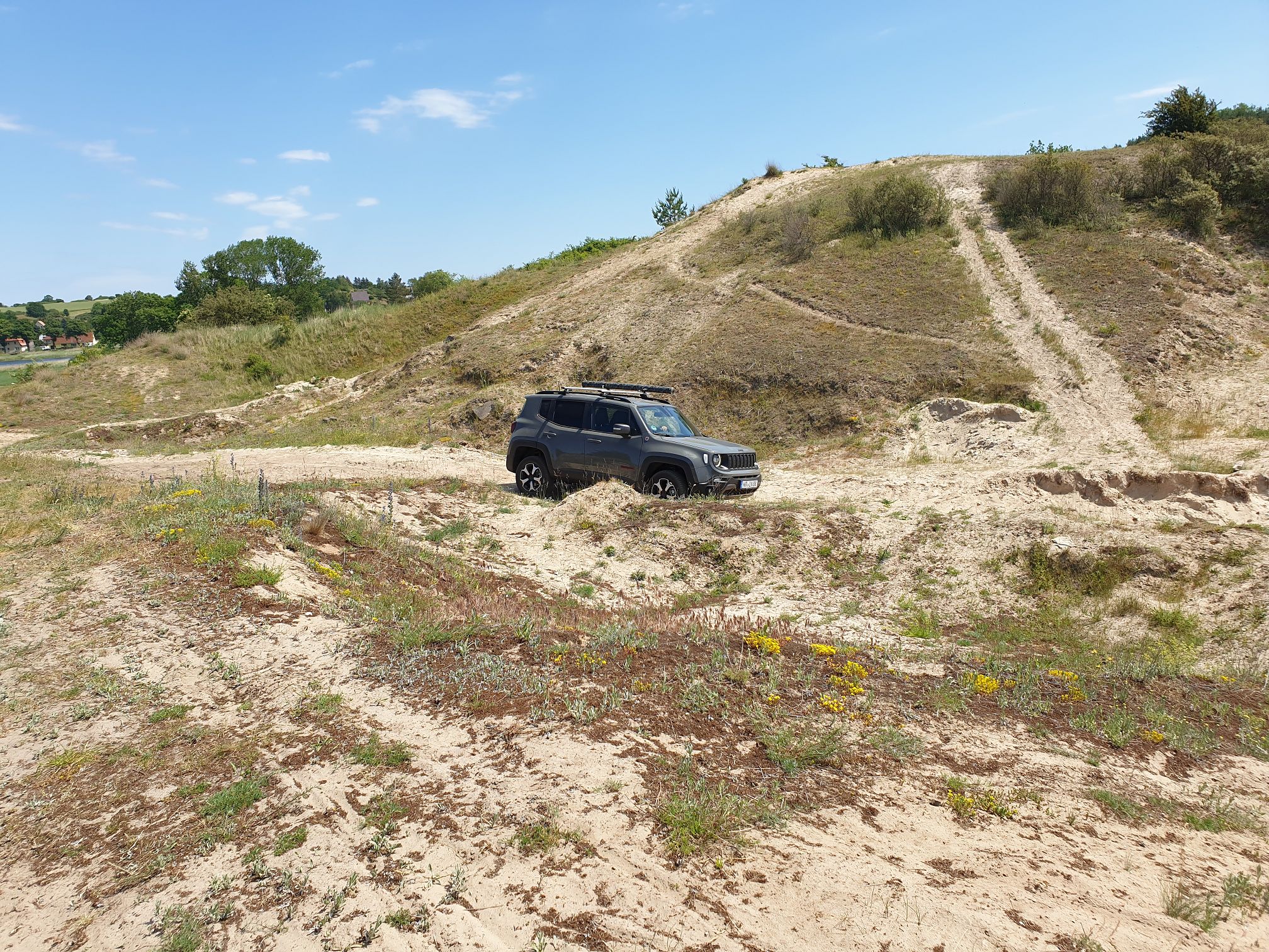 Spielen in einer Sandgrube auf Rügen .....