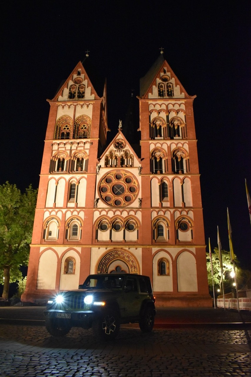 Limburger Dom + Jeep