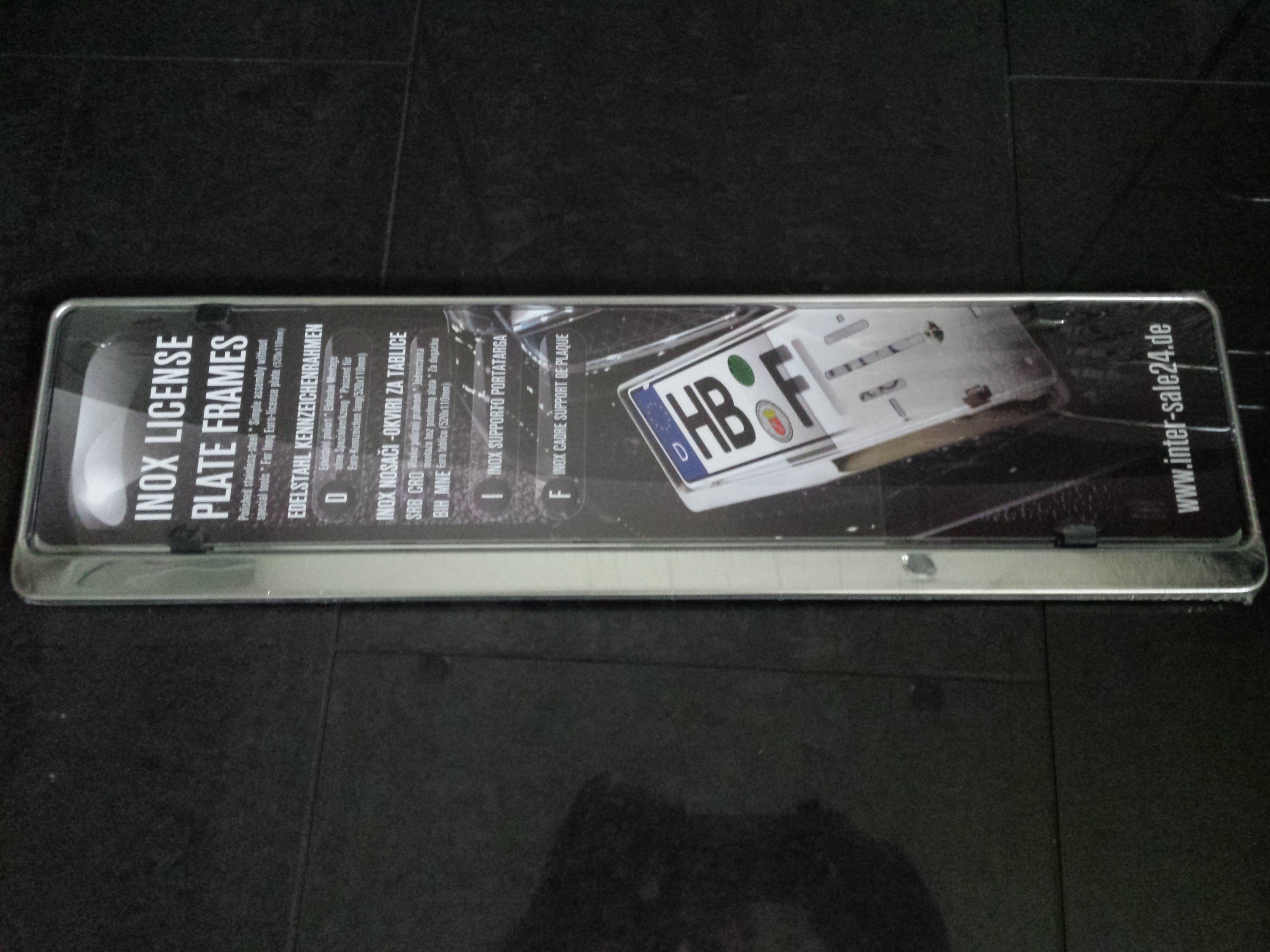 Kennzeichenhalter vor Einbau