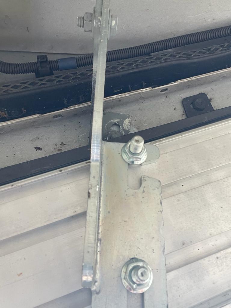 Trittbretter am Grand Cherokee Summit