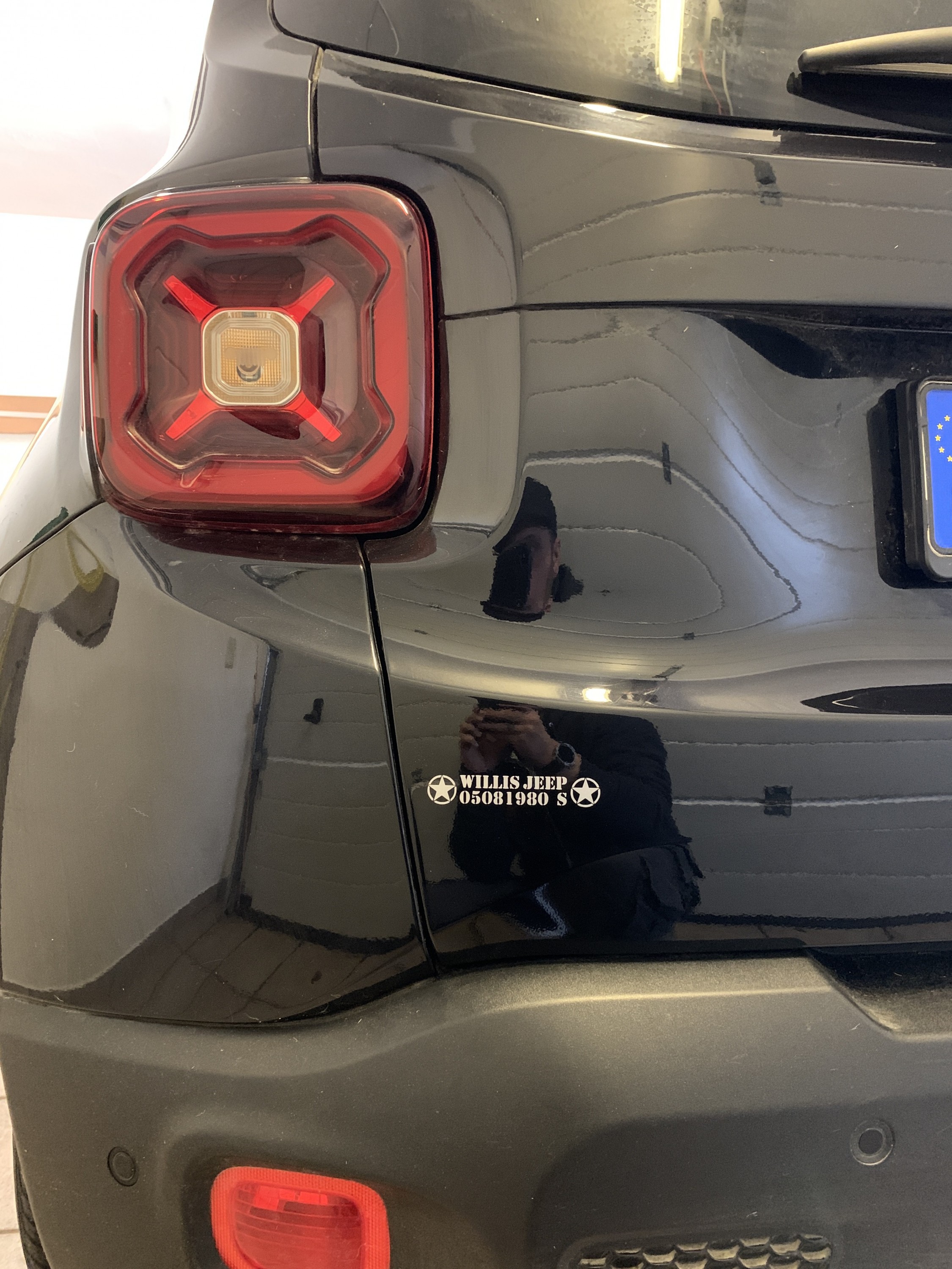 Ein paar neue Aufkleber