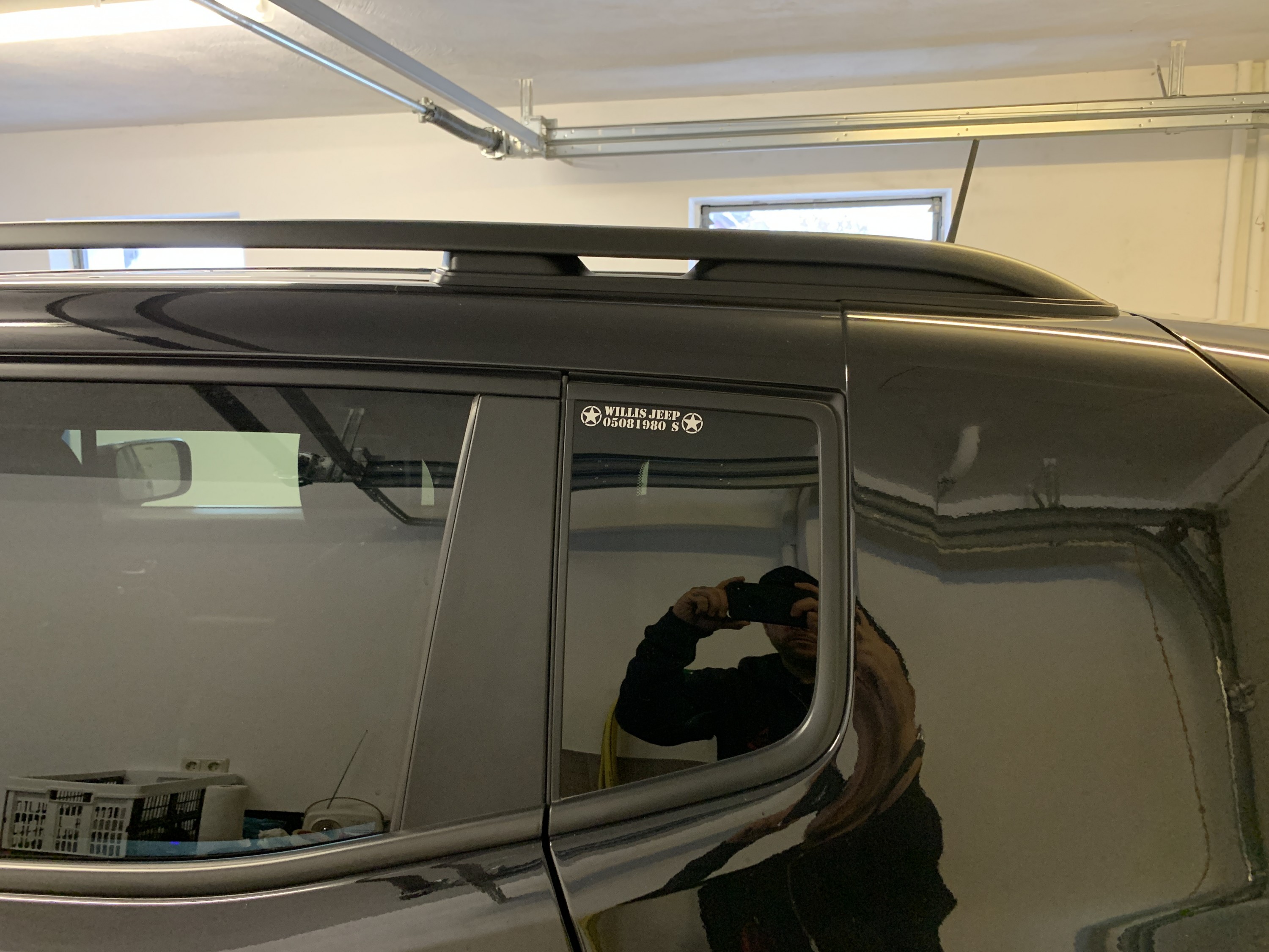 Ein paar neue Aufkleber