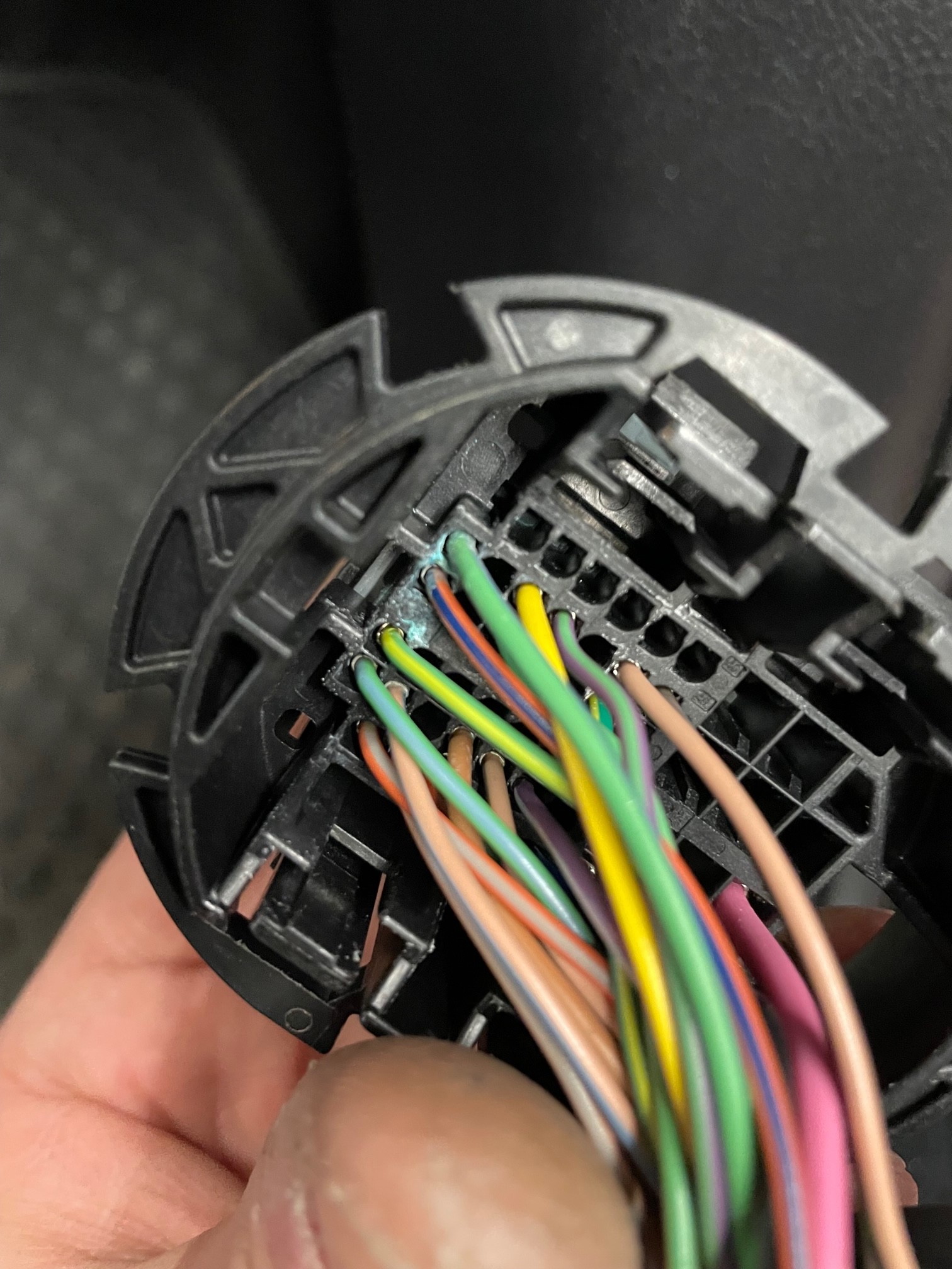 Oxidierte Türkontakte am Compass