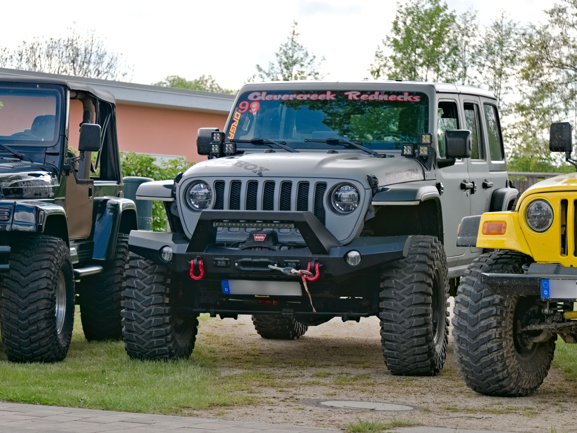 Jeep Clevercreek Rednecks