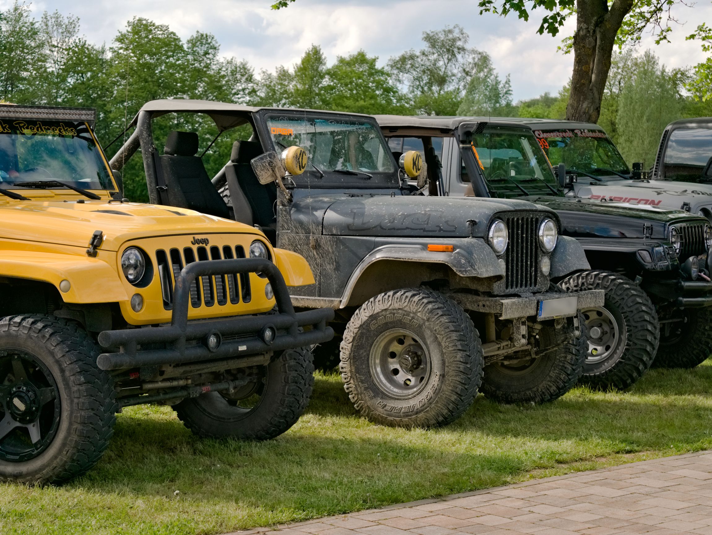 Jeep Clevercreek Rednecks