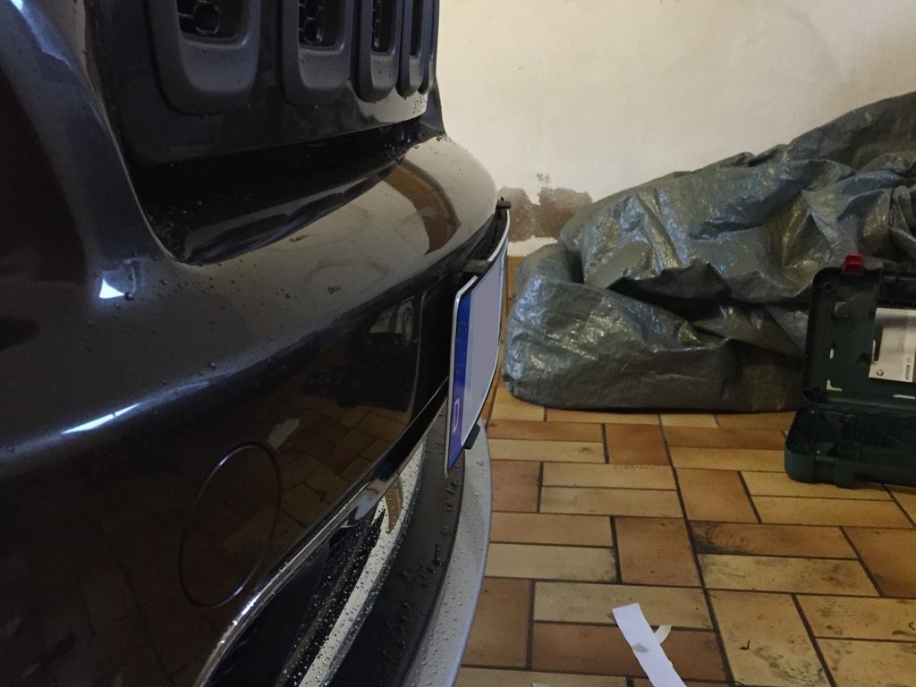 Nummernschildhalterung vorne - Vorbau entfernen