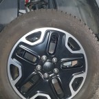 Höherlegung Jeep Renegade Trailhawk mit 30mm-Federn von Trekfinder.