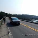Auf der Bruecke ueber den Deception Pass.