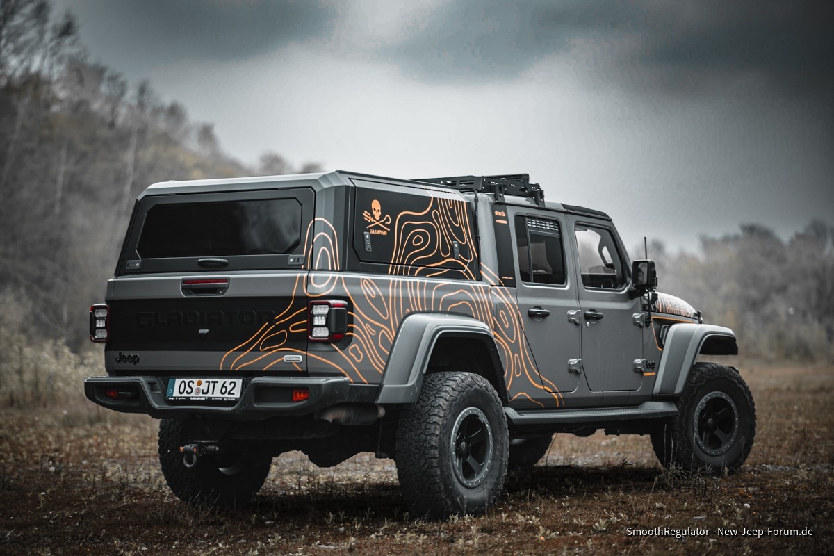 Folierung fertig, schwarzer Grill kommt als nächstes.