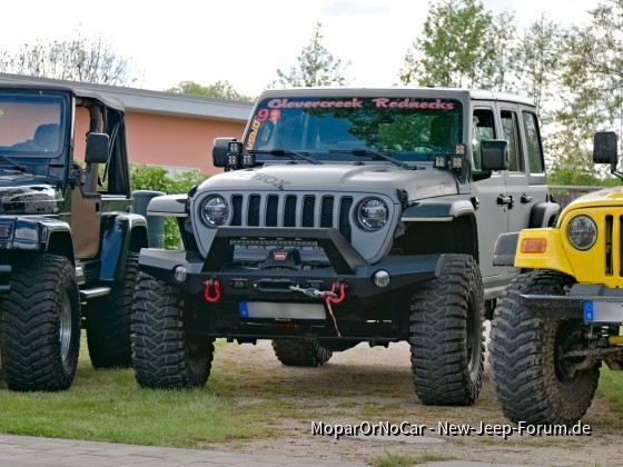 Jeep Clevercreek Rednecks