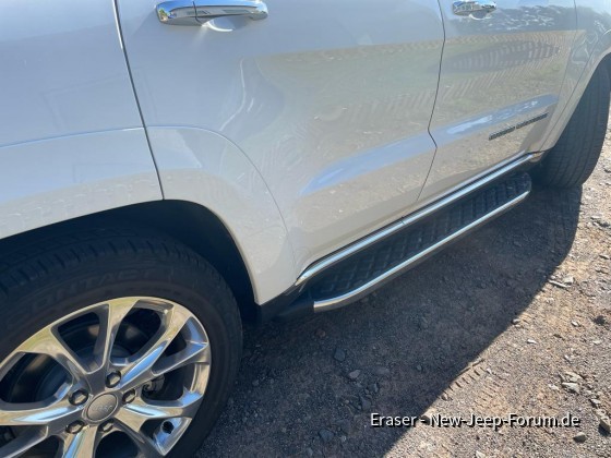 Trittbretter am Grand Cherokee Summit