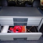 Schubladenschrank und Boden für den Trailhawk