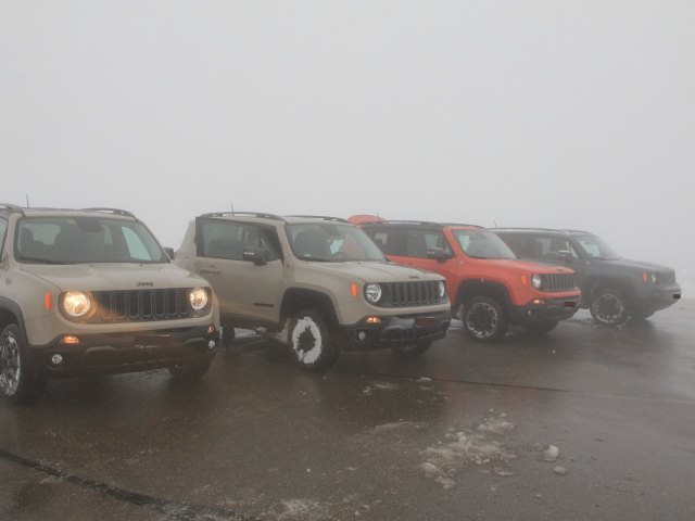 Erfahrungen mi 4 Trailhawks im Schnee: Renegade Stammtisch