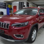 mein Cherokee beim Folierer