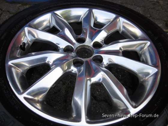 2 Jahre alte Jeep Felgen !!!