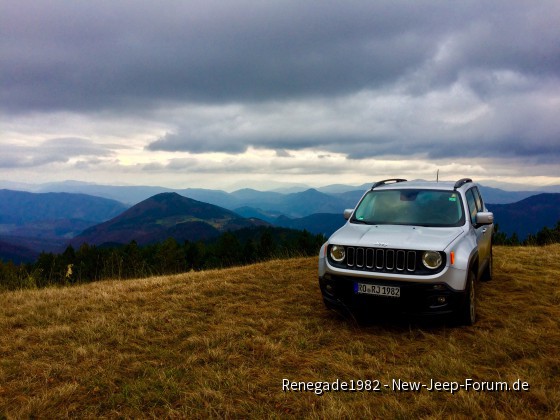 Mein Renegade in den Serbischen Bergen