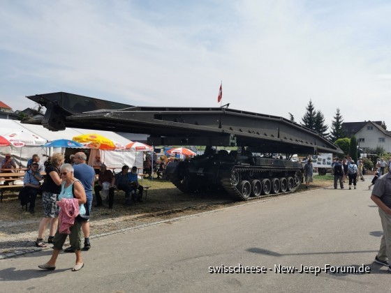 kleines Oldtimertreffen bei uns, ein schattiges Plätzchen