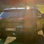 Trailhawk mit Scorpion ATR im Feld zum schönen Taunus Sonnenuntergang