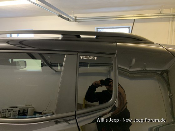 Ein paar neue Aufkleber