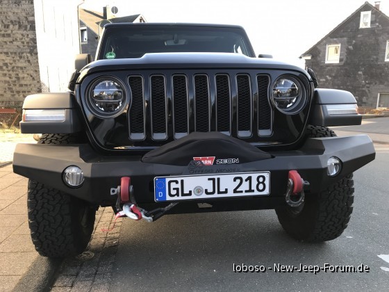 WARN Stoßfänger und Winde Wrangler JLU