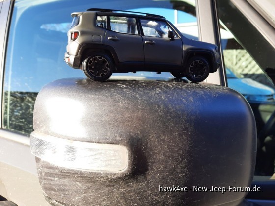 Renegade Trailhawk Sting Grey 1/24