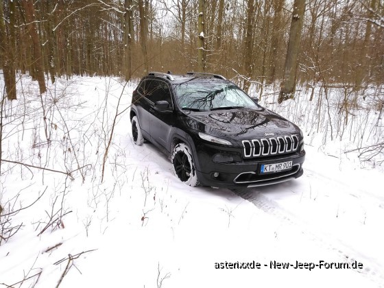 Jeep im Schnee