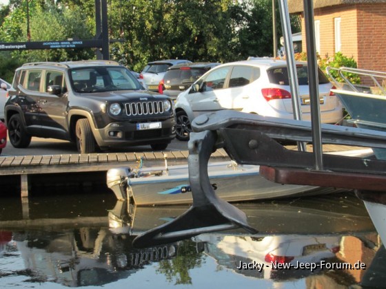 Jeep am Hafen