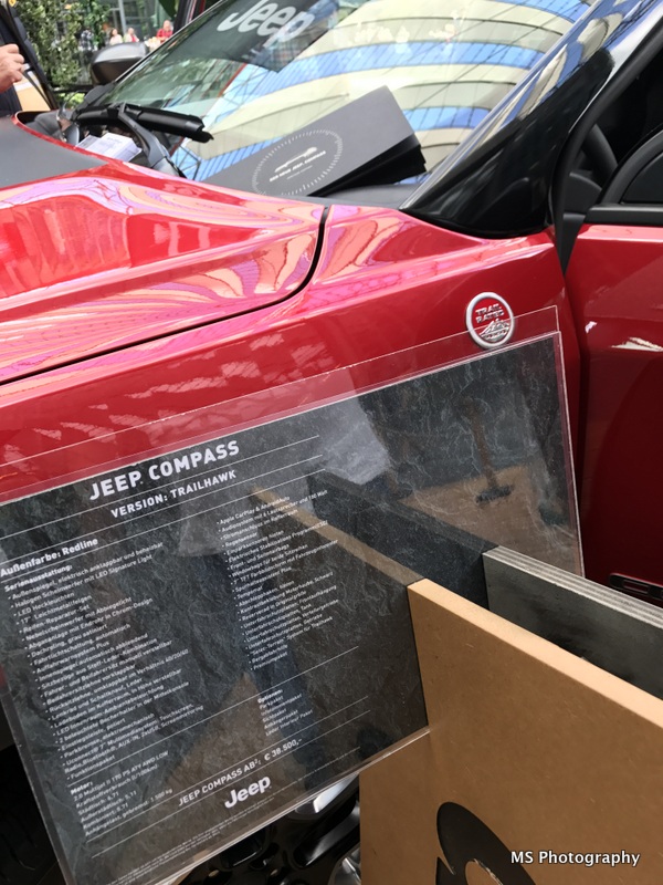 Compass Recalculating Tour Berlin - Trailhawk